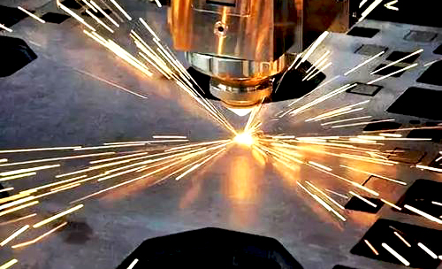 公司机械采用激光下料误差仅为0.01mm，完全领先与同行业，产品质量和安装要求远超于同行