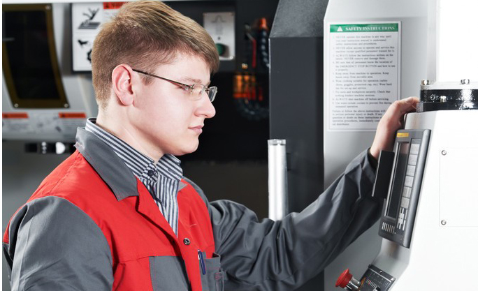 公司引进了德国最先进数控车床，可以保证机械零部件的精度0.001mm，让机器使用寿命更长